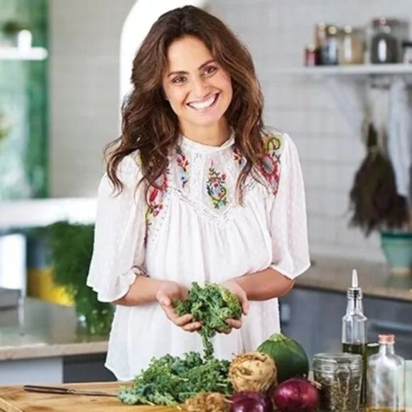 Zara Flowy Floral Embroidered White Blouse Size XS - Picture 2 of 7